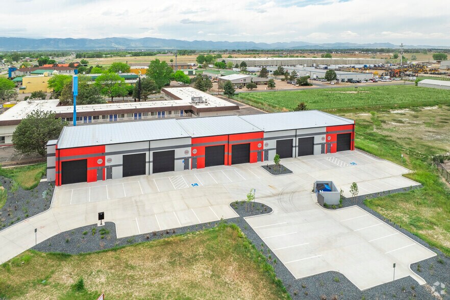 More Photos Of 11 NW Frontage Rd, Fort Collins Showroom For Lease