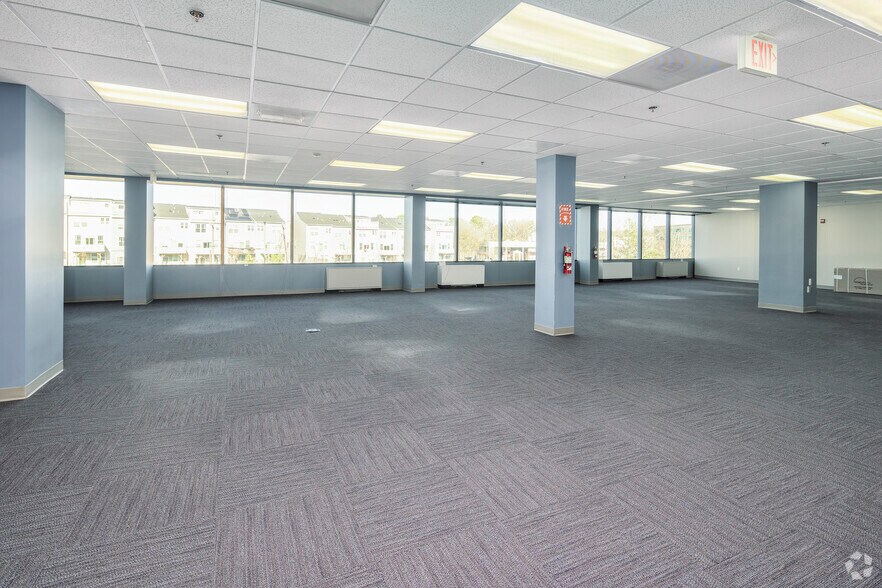 More Photos Of 10210 Greenbelt Rd, Lanham Office For Sale