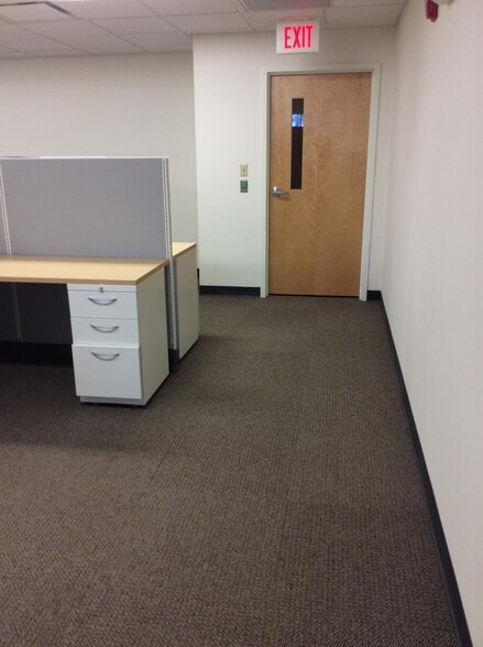 More Photos Of 5 Community Dr, Augusta Office For Sale