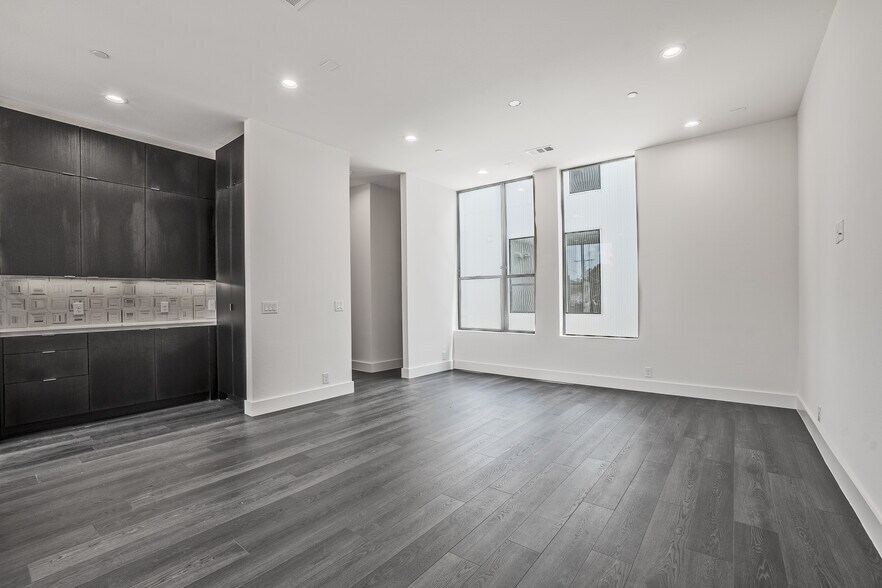 More Photos Of 4322 Roseland Ave, Dallas Apartments For Sale