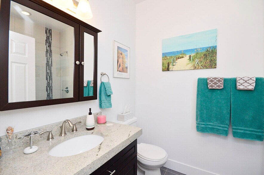 More Photos Of 1501 W Superior St, Chicago Apartments For Sale