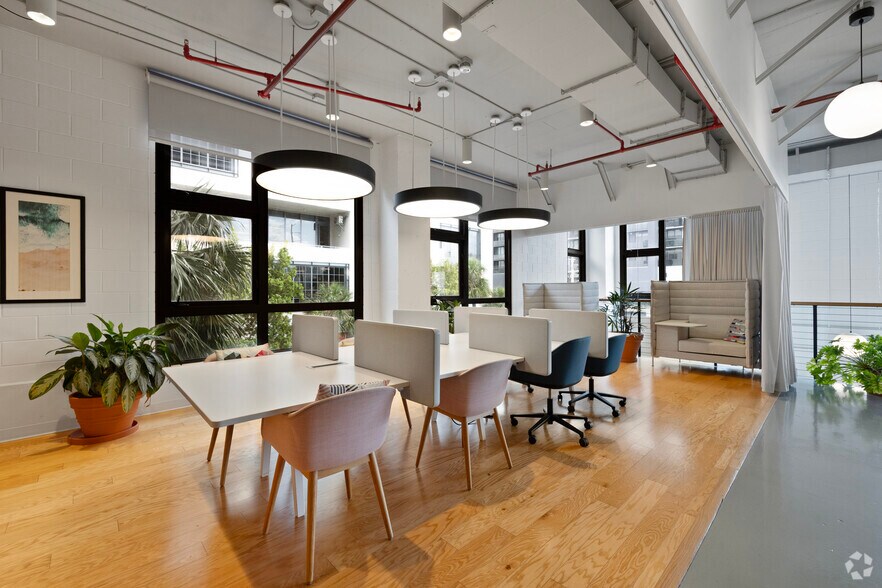 More Photos Of 218 NW 24th St, Miami Coworking Space