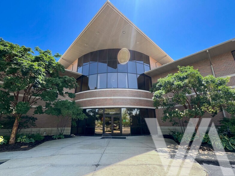 More Photos Of 25251 Northline Rd, Taylor Office For Sale