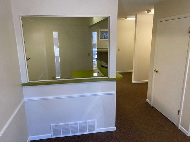 More Photos Of 228 Seventh St, Frankfort Office For Lease