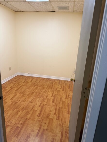 More Photos Of 3715 Main St, Bridgeport Medical For Lease