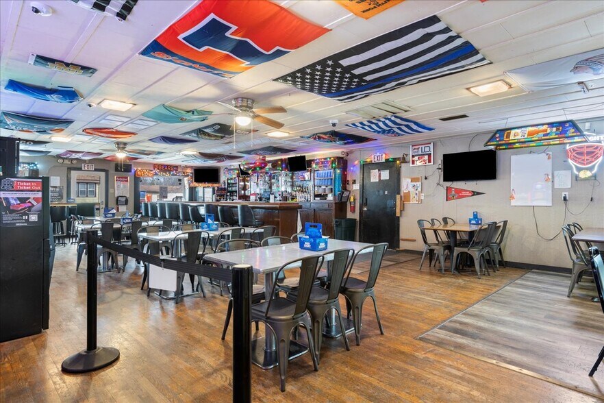 More Photos Of 104 Taylorville Rd, Taylorville Restaurant For Sale