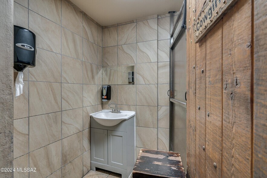 More Photos Of 3000 S Mission Rd, Tucson Storefront Retail Residential For Sale