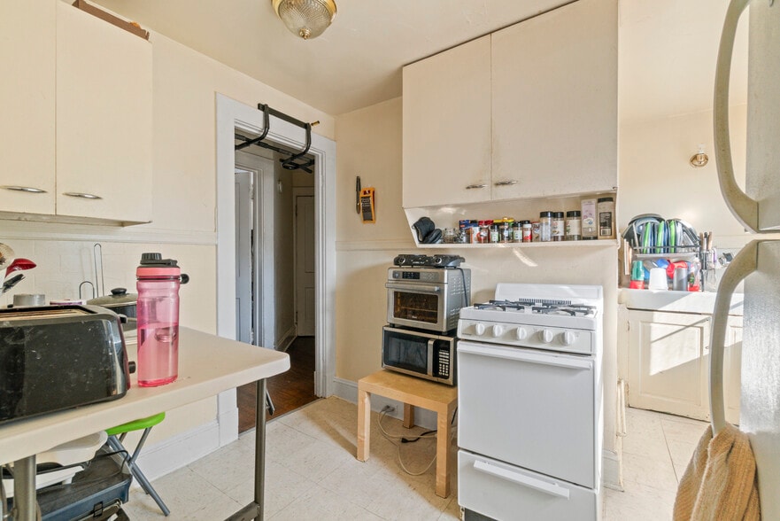 More Photos Of 3941 Lowndes Ave, Baltimore Multifamily For Sale