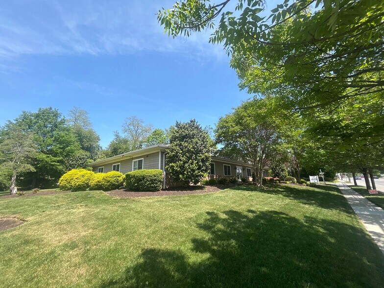 More Photos Of 306 Kings Hwy, Cherry Hill Office For Sale