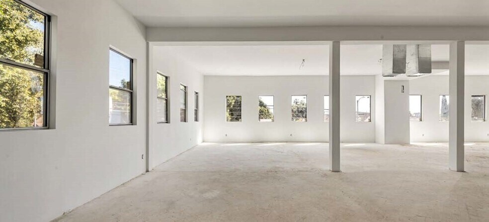 More Photos Of 6600 Lexington Ave, Los Angeles Loft Creative Space For Lease