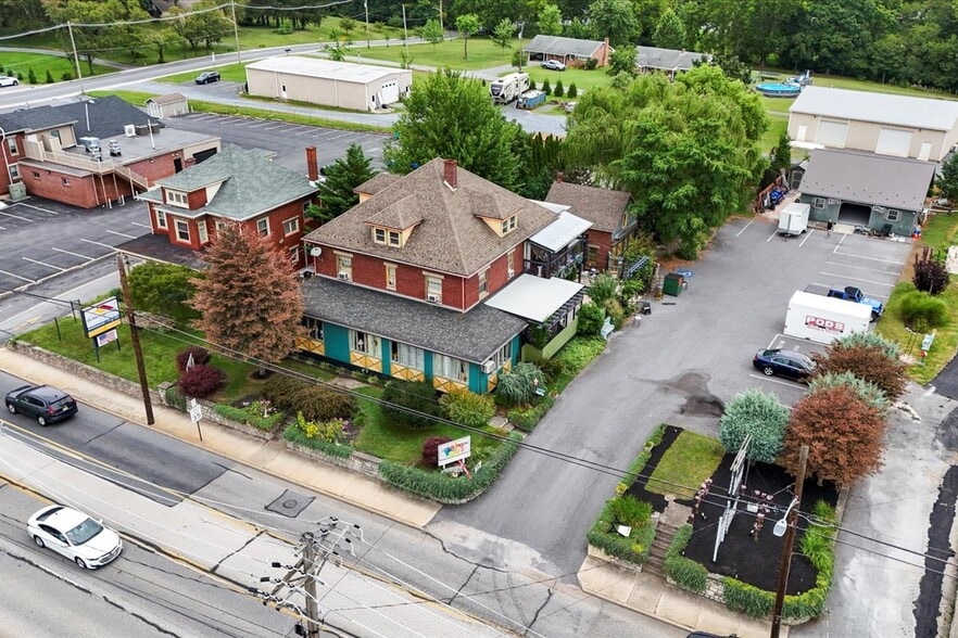Primary Photo Of 1055 Lincoln Way E, Chambersburg General Retail For Sale