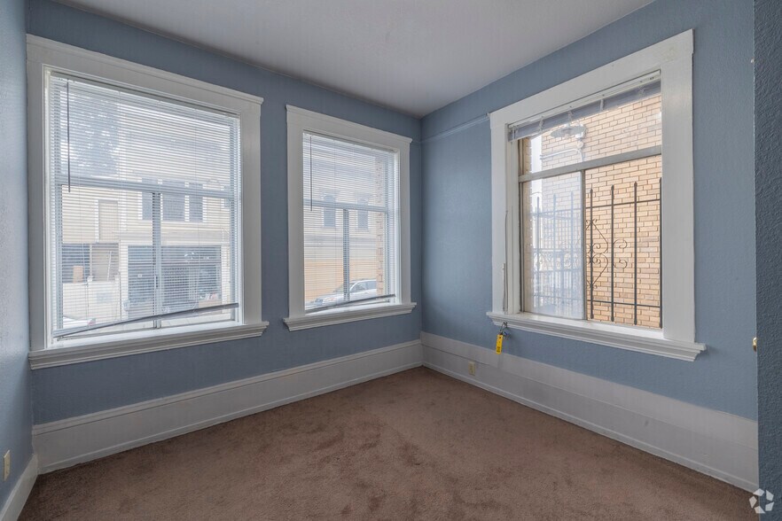 More Photos Of 498 25th St, Oakland Apartments For Sale