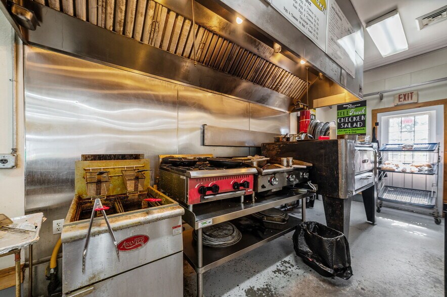 More Photos Of 39365 US Highway 264 E, Belhaven General Retail For Sale