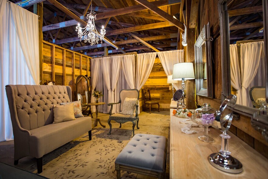 More Photos Of 309 ME-133, Winthrop Specialty For Sale