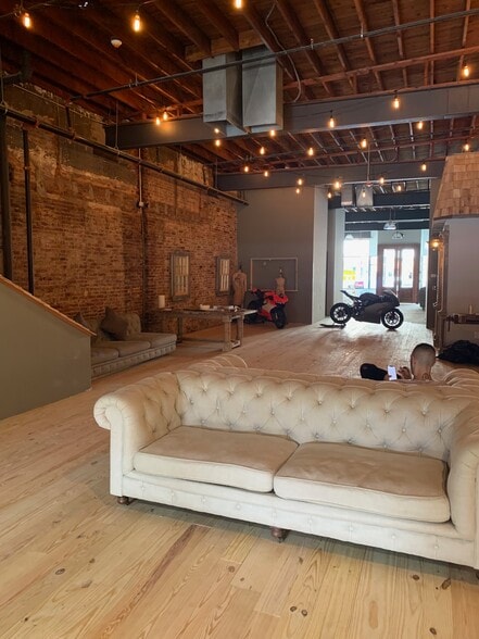 More Photos Of 414 Northampton St, Easton Restaurant For Lease