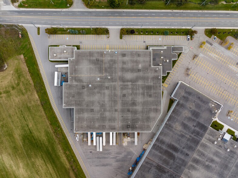 More Photos Of 7420 Bramalea Rd, Mississauga Warehouse For Lease