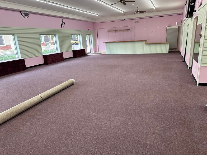 More Photos Of 440 Main St, Stevensville Storefront Retail Residential For Lease