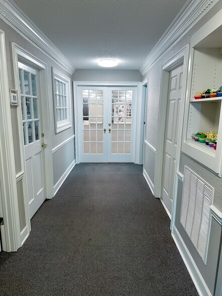 More Photos Of 2601 Sandy Plains Rd, Marietta Office For Sale