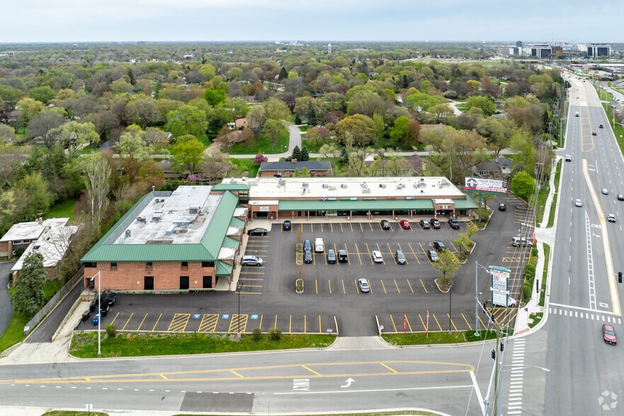 More Photos Of 1602-1644 E Algonquin Rd, Schaumburg Unknown For Lease