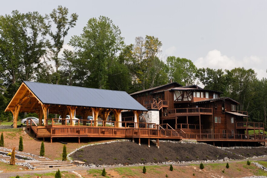 More Photos Of 552 Old Mill Rd, Campobello Lodge Meeting Hall For Sale