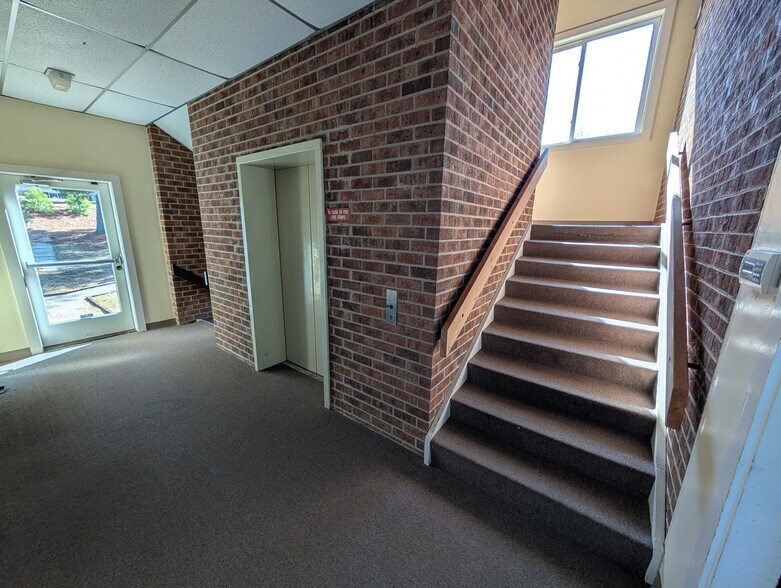 More Photos Of 1717 Legion Rd, Chapel Hill Coworking Space