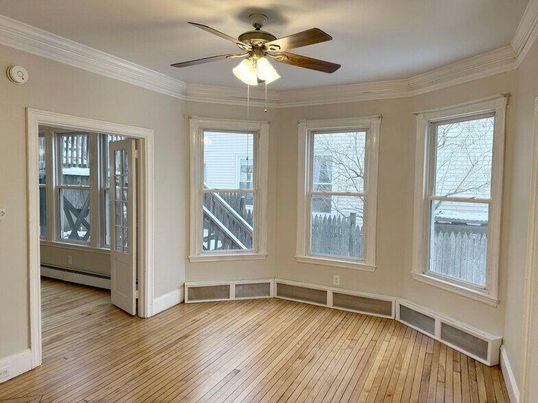 More Photos Of 142 Sherman St, Portland Apartments For Sale
