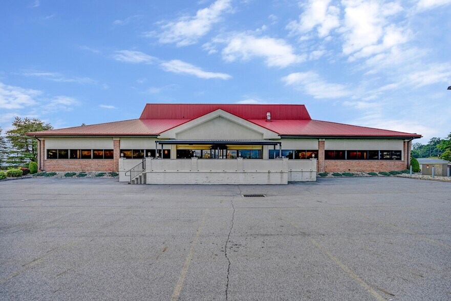 More Photos Of 20 Montage Mountain Rd, Moosic Restaurant For Lease