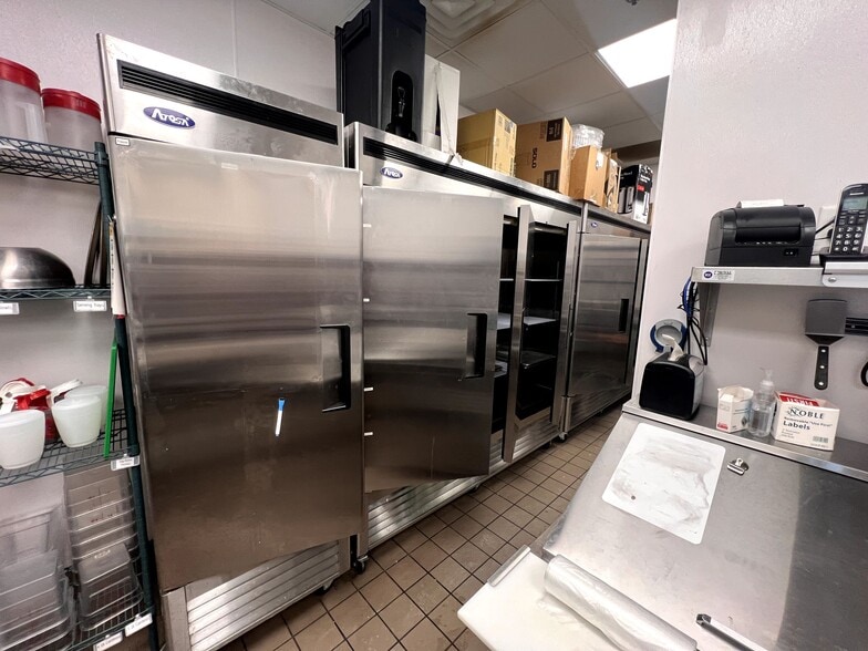 More Photos Of 11565 Theatre Dr, Champlin Unknown For Lease