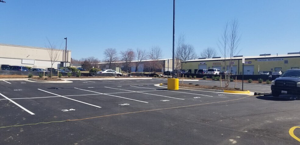 More Photos Of 1270 Richmond Hwy, Fredericksburg Auto Dealership For Lease