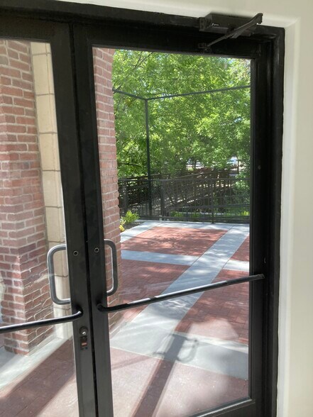 More Photos Of 79 Aikens Rd, Eagle Storefront Retail Office For Sale