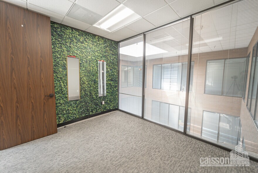 More Photos Of 15355 Vantage Pky W, Houston Office For Lease