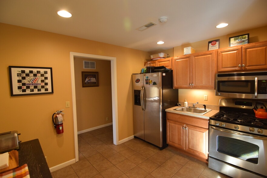 More Photos Of 8461 Easton Rd, Ottsville Industrial For Sale