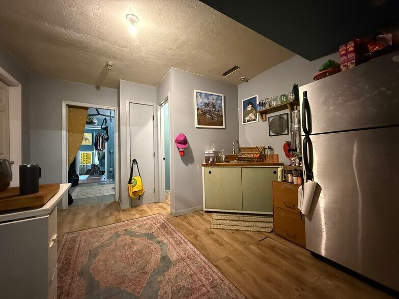 More Photos Of 2894 Pringle St, North Charleston Light Manufacturing For Lease