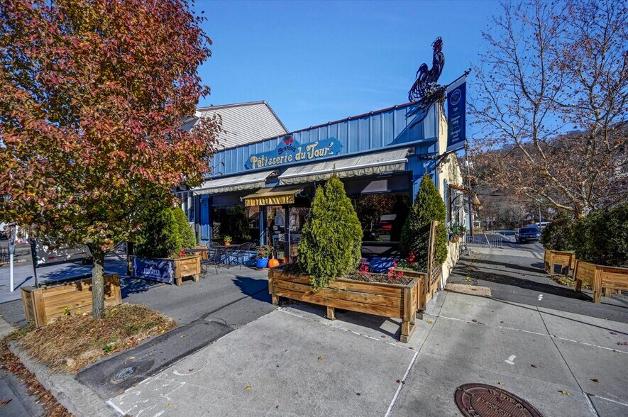 More Photos Of 501 Main St, Honesdale Restaurant For Sale