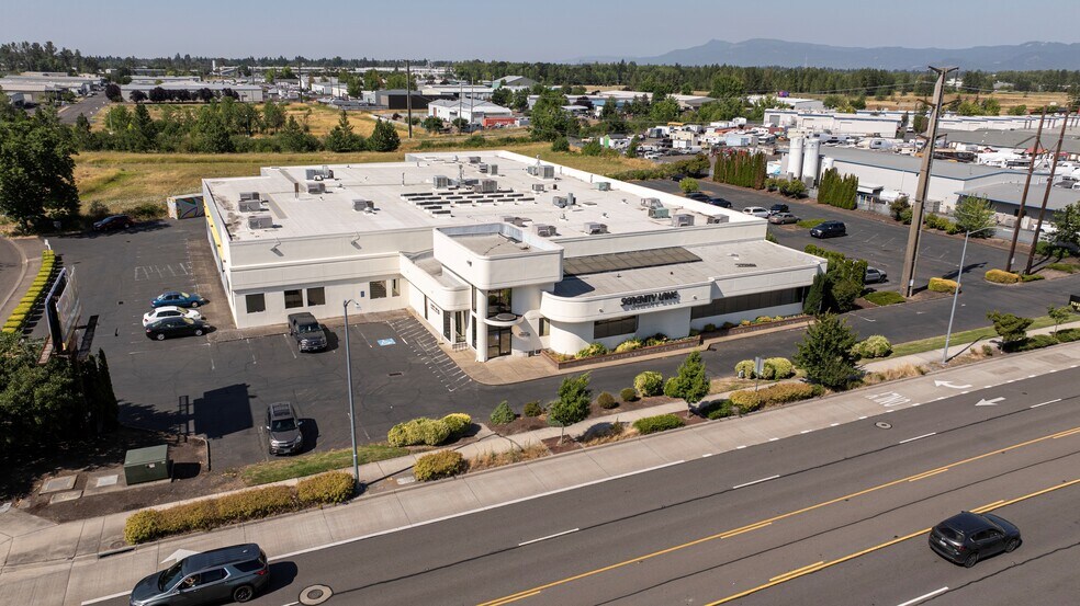 More Photos Of 4211 W 11th Ave, Eugene Freestanding For Lease