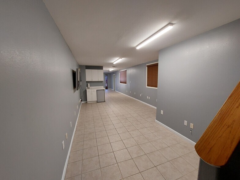 More Photos Of 313 S 16th St, La Porte Warehouse For Lease