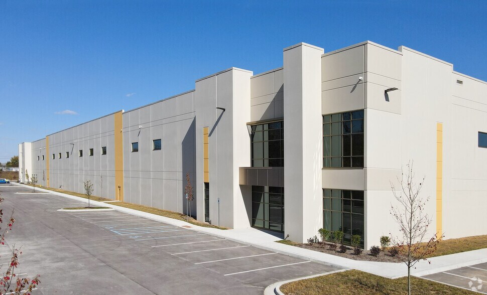 Primary Photo Of 5325 Seerley Rd, Indianapolis Distribution For Lease