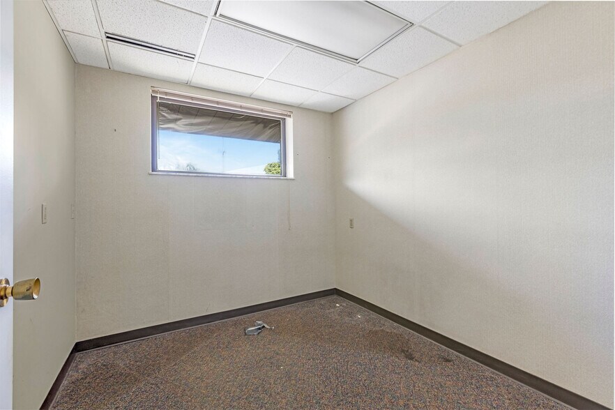More Photos Of 9030 Montgomery Rd, Cincinnati Medical For Lease