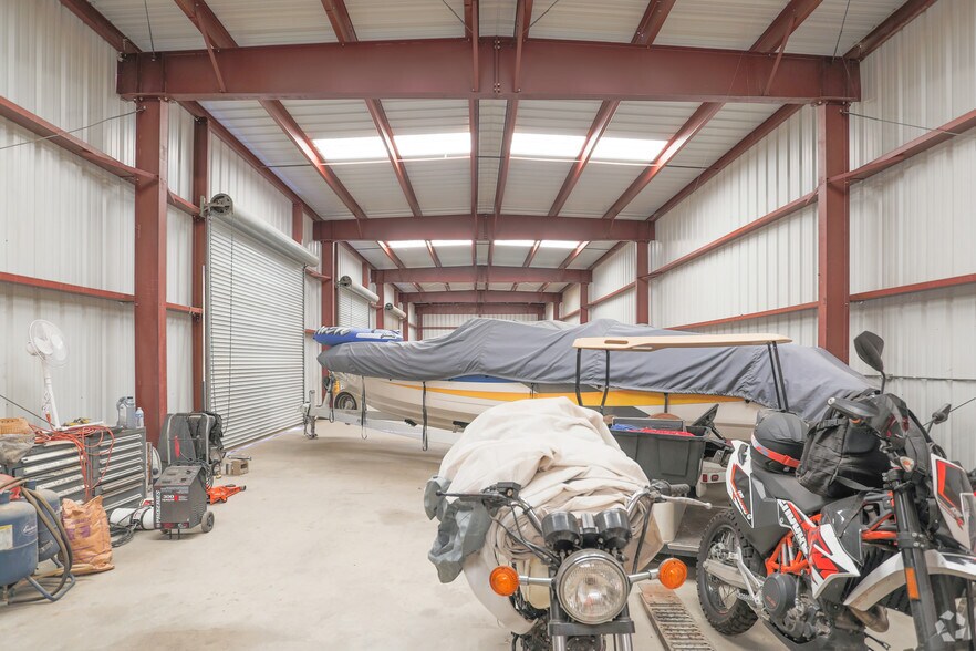 More Photos Of 55479 Yucca Trl, Yucca Valley Warehouse For Lease