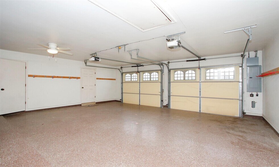 More Photos Of 14803 Grant Rd, Cypress Lodge Meeting Hall For Lease