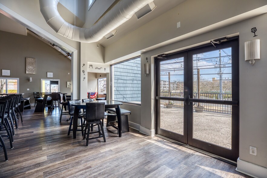 More Photos Of 5401 Coastal Hwy, Ocean City Restaurant For Sale