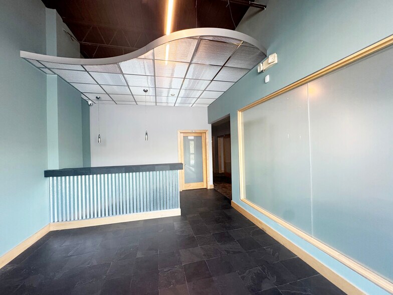 More Photos Of 220 N Davidson St, Indianapolis Research And Development For Lease