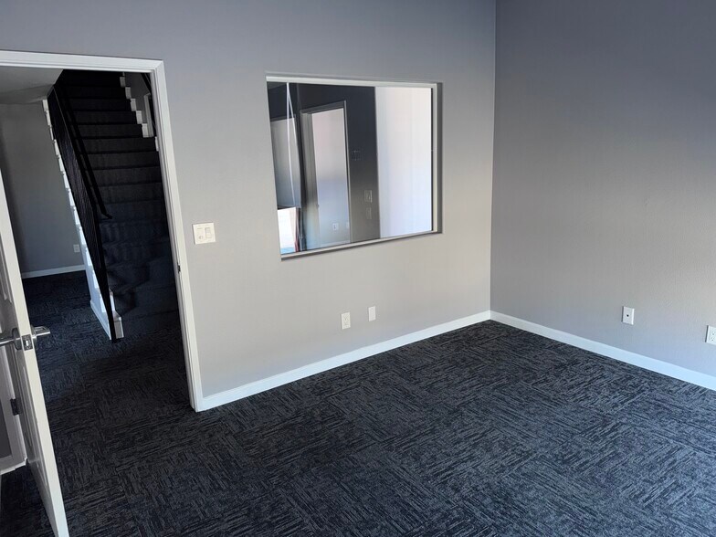 More Photos Of 5462 Pirrone Rd, Salida Research And Development For Lease
