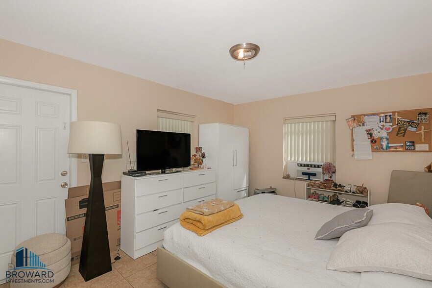 More Photos Of 224 SW 15th St, Dania Beach Apartments For Sale