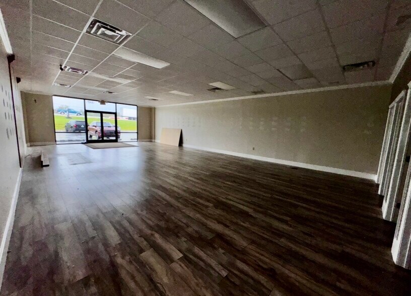 More Photos Of 727 W Cumberland Gap Pky, Corbin Restaurant For Lease