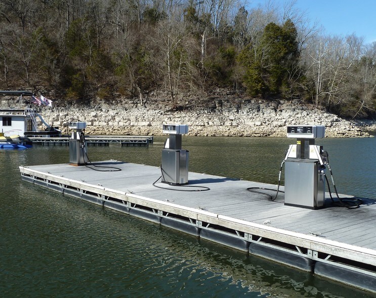 More Photos Of 136 S Homestead Ln, Lancaster Marina For Sale