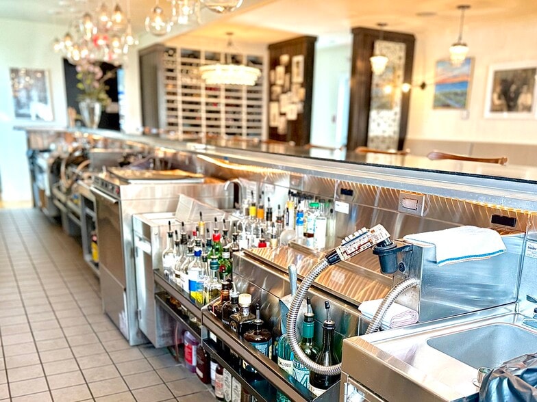 More Photos Of 133 Commercial St, Provincetown Restaurant For Sale
