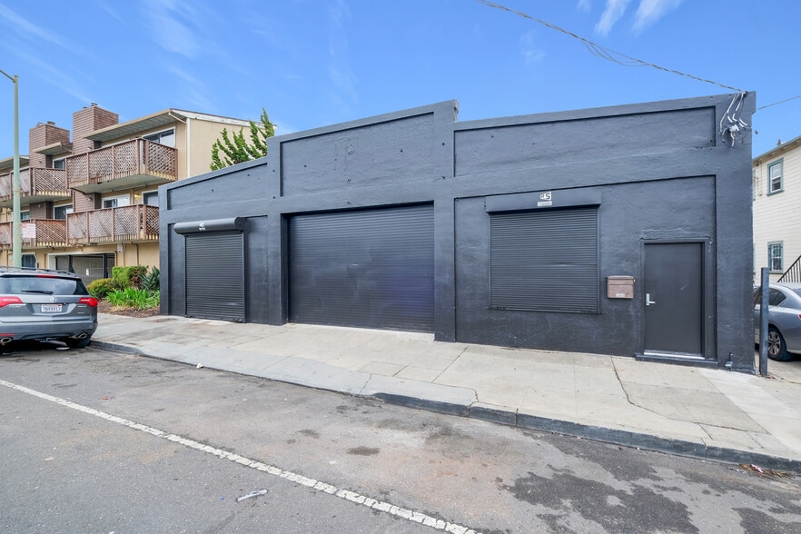 Primary Photo Of 2860 38th Ave, Oakland Auto Repair For Sale