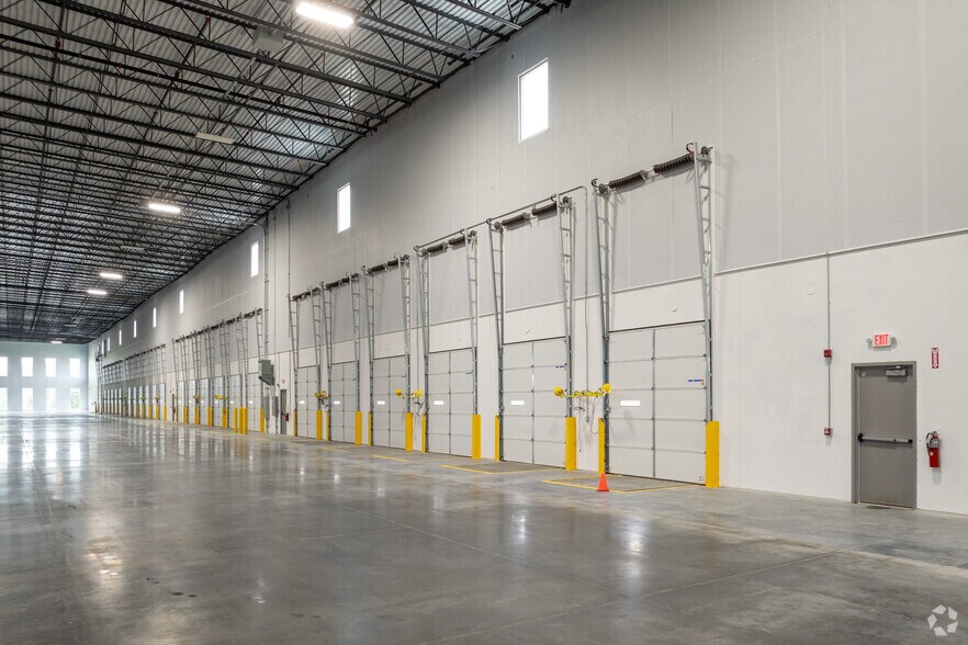 More Photos Of 500 Halls Mill Rd, Freehold Distribution For Lease