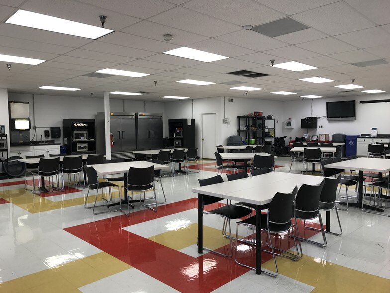 More Photos Of 970 Highway 127 N, Owenton Manufacturing For Sale